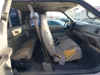 2002 Ford F-250 XL with VIN 1FTNX20L92EA38341, listed as a IAAI auction lot 42140561 with 287,090 mi miles and . Bid and sale history available at DreamBid. Image 8.