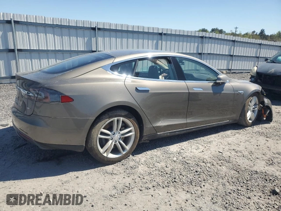 2016 Tesla Model S 90D with VIN 5YJSA1E2XGF121040, listed as a Copart auction lot 53612085 with 158,710 mi miles and Salvage Title. Bid and sale history available at DreamBid. Image 3.