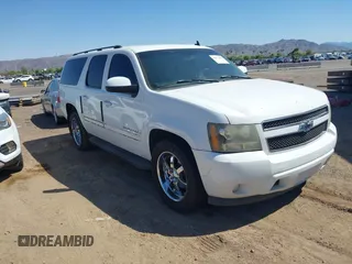 2007 Chevrolet Suburban LTZ z VIN 3GNFC16J57G113284, wystawiony jako IAAI lot #42477695 z przebiegiem Nie podano mil oraz . Historia ofert i sprzedaży dostępna na DreamBid. Obrazek 1.