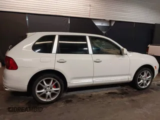 2006 Porsche Cayenne Turbo with VIN WP1AC29P06LA91297, listed as a IAAI auction lot 41442243 with 161,327 mi miles. Bid and sale history available at carsss.com. Image 13.
