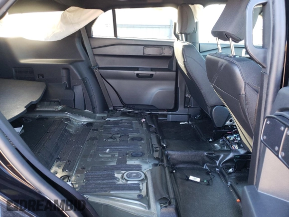 2021 Ford Police Interceptor Utility z VIN 1FM5K8AB2MGC00272, wystawiony jako Copart lot #81957073 z przebiegiem Nie podano mil oraz Szkoda całkowita • Salvage title. Historia ofert i sprzedaży dostępna na DreamBid. Obrazek 11.
