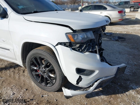 2018 Jeep Grand Cherokee Laredo E with VIN 1C4RJFAG6JC137155, listed as a IAAI auction lot 41391410 with 108,271 mi miles. Bid and sale history available at carsss.com. Image 18.