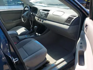 2003 Toyota Camry LE z VIN 4T1BF32K93U050590, wystawiony jako IAAI lot #42300405 z przebiegiem 146 510 mil mil oraz . Historia ofert i sprzedaży dostępna na DreamBid. Obrazek 5.