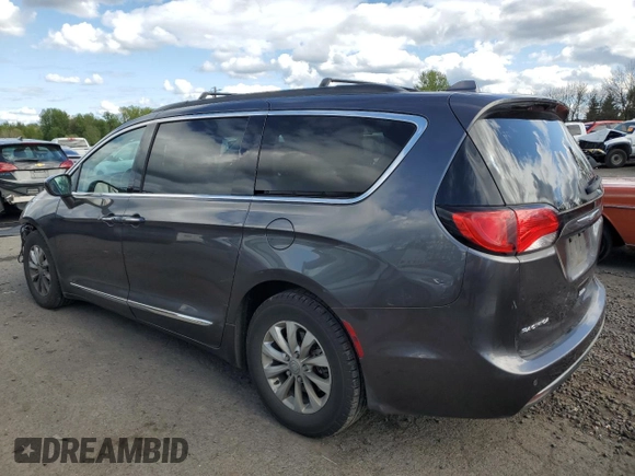 2017 Chrysler Pacifica Touring L z VIN 2C4RC1BG0HR559239, wystawiony jako Copart lot #53901775 z przebiegiem 102 037 mil mil oraz Szkoda całkowita • Salvage title. Historia ofert i sprzedaży dostępna na DreamBid. Obrazek 2.