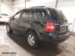 2008 Kia Sorento LX with VIN KNDJC735985791185, listed as a IAAI auction lot 41275825 with 168,067 mi miles. Bid and sale history available at carsss.com. Image 3.
