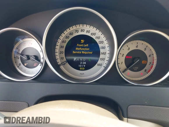 2013 Mercedes-Benz C 300 Sport с VIN WDDGF8AB3DA839741, выставлен на аукционе IAAI как лот 42647321 с пробегом 234 146 миль миль и . История ставок и продаж доступна на DreamBid. Изображение 7.
