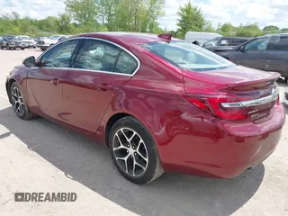 2017 Buick Regal Sport Touring z VIN 2G4GL5EX6H9124876, wystawiony jako IAAI lot #42234781 z przebiegiem 145 629 mil mil oraz . Historia ofert i sprzedaży dostępna na DreamBid. Obrazek 3.