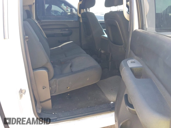 2010 GMC Sierra 1500 SLE z VIN 3GTRCVE07AG168378, wystawiony jako IAAI lot #41648188 z przebiegiem Nie podano mil oraz . Historia ofert i sprzedaży dostępna na DreamBid. Obrazek 8.