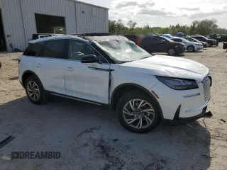 2024 Lincoln Corsair Premiere z VIN 5LMCJ1CA7RUL13260, wystawiony jako Copart lot #54877385 z przebiegiem 7 625 mil mil oraz Nie do naprawy • Non repairable. Historia ofert i sprzedaży dostępna na DreamBid. Obrazek 4.