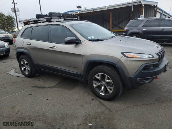 2017 Jeep Cherokee Trailhawk with VIN 1C4PJMBS9HW584747, listed as a Copart auction lot 46931635 with 87,438 mi miles and Salvage Title. Bid and sale history available at carsss.com. Image 4.