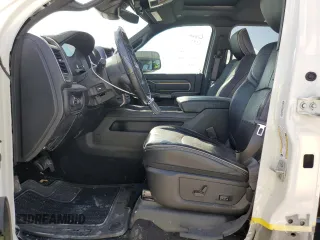 2019 Ram 2500 z VIN 3C6UR4SL2KG640805, wystawiony jako Copart lot #75886914 z przebiegiem 43 427 mil mil oraz Szkoda całkowita • Salvage title. Historia ofert i sprzedaży dostępna na DreamBid. Obrazek 7.