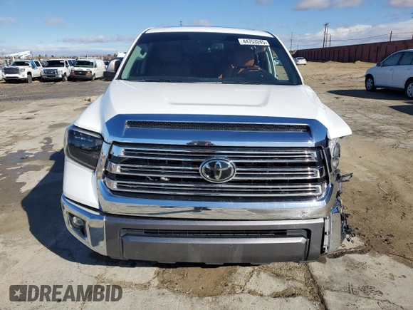 2021 Toyota Tundra Platinum z VIN 5TFAY5F19MX976852, wystawiony jako Copart lot #44753245 z przebiegiem 48 695 mil mil oraz Szkoda całkowita • Salvage title. Historia ofert i sprzedaży dostępna na DreamBid. Obrazek 5.
