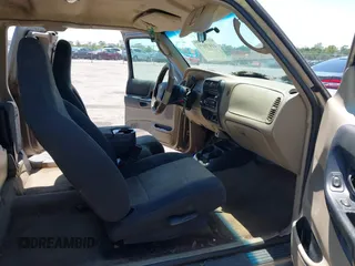 2003 Ford Ranger XL Fleet with VIN 1FTYR44VX3TA38974, listed as a IAAI auction lot 41970177 with 191,839 mi miles. Bid and sale history available at carsss.com. Image 5.