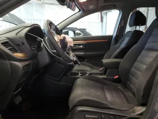 2020 Honda CR-V EX z VIN 5J6RW2H55LL000770, wystawiony jako Copart lot #56879865 z przebiegiem 141 688 mil mil oraz Szkoda całkowita • Salvage title. Historia ofert i sprzedaży dostępna na DreamBid. Obrazek 7.