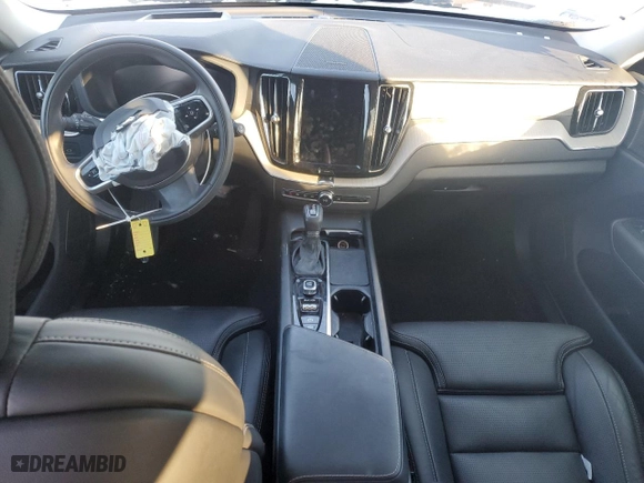 2021 Volvo XC60 Inscription with VIN YV4102RL8M1701024, listed as a Copart auction lot 45207055 with 27,107 mi miles and Salvage Title. Bid and sale history available at carsss.com. Image 8.