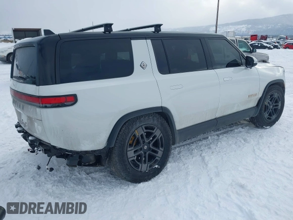 2023 Rivian R1S Adventure z VIN 7PDSGABA9PN015327, wystawiony jako IAAI lot #41484133 z przebiegiem Nie podano mil oraz . Historia ofert i sprzedaży dostępna na DreamBid. Obrazek 4.