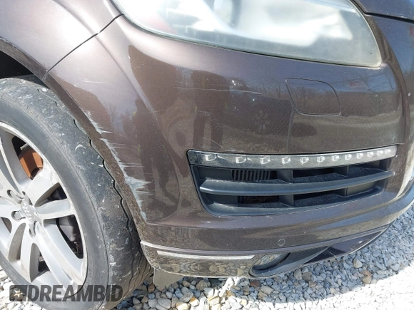 2011 Audi Q7 3.0L TDI Premium Plus with VIN WA1LMAFE9BD005066, listed as a IAAI auction lot 41781981 with 164,428 mi miles. Bid and sale history available at carsss.com. Image 13.