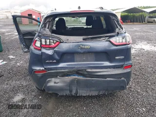 2019 Jeep Cherokee Latitude z VIN 1C4PJMCX2KD369871, wystawiony jako IAAI lot #42239476 z przebiegiem 88 261 mil mil oraz . Historia ofert i sprzedaży dostępna na DreamBid. Obrazek 6.