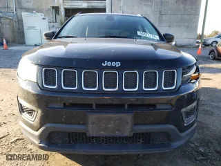 2018 Jeep Compass Sport with VIN 3C4NJDAB4JT179142, listed as a Copart auction lot 84471154 with 139,435 mi miles and Salvage Title. Bid and sale history available at carsss.com. Image 5.