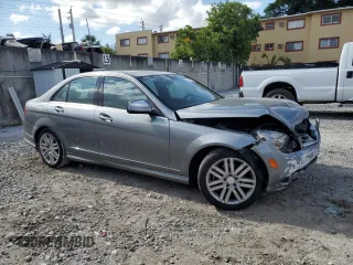 2008 Mercedes-Benz C 300 Sport z VIN WDDGF54X78F029866, wystawiony jako Copart lot #57559015 z przebiegiem 148 764 mil mil oraz Szkoda całkowita • Salvage title. Historia ofert i sprzedaży dostępna na DreamBid. Obrazek 4.