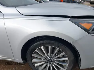 2017 Kia Cadenza Premium with VIN KNALB4J13H5044771, listed as a IAAI auction lot 41503258 with 71,695 mi miles and . Bid and sale history available at DreamBid. Image 21.