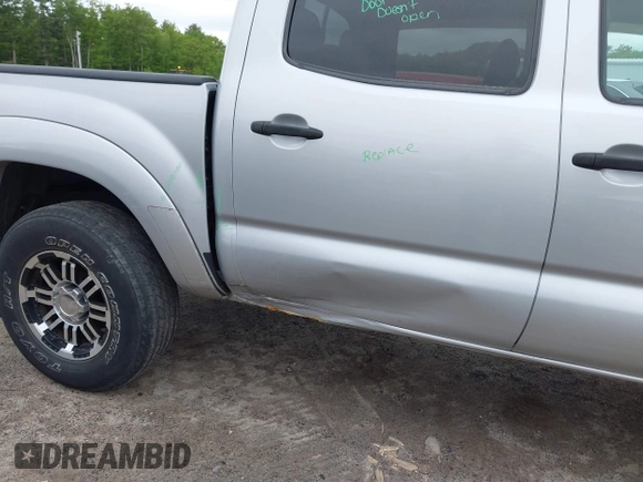2011 Toyota Tacoma with VIN 3TMLU4EN4BM069898, listed as a IAAI auction lot 42371500 with 201,538 mi miles and . Bid and sale history available at DreamBid. Image 6.