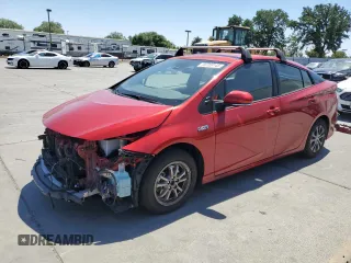 2021 Toyota Prius LE z VIN JTDKAMFP2M3191975, wystawiony jako Copart lot #55769145 z przebiegiem 60 829 mil mil oraz Szkoda całkowita • Salvage title. Historia ofert i sprzedaży dostępna na DreamBid. Obrazek 1.