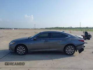 2020 Lexus ES 350 Ultra Luxury with VIN 58ACZ1B13LU079910, listed as a IAAI auction lot 42480934 with 50,092 mi miles and . Bid and sale history available at DreamBid. Image 14.