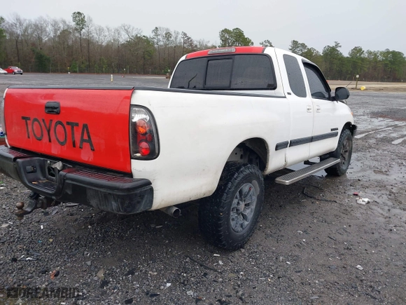2000 Toyota Tundra SR5 with VIN 5TBBT4415YS052476, listed as a IAAI auction lot 41542124 with 273,045 mi miles. Bid and sale history available at carsss.com. Image 4.