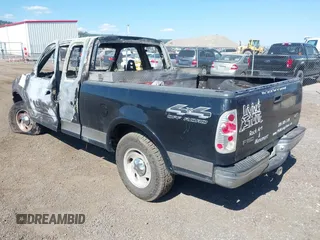 1999 Ford F-150 XL z VIN 1FTRX18L5XNB80564, wystawiony jako IAAI lot #42670775 z przebiegiem Nie podano mil oraz . Historia ofert i sprzedaży dostępna na DreamBid. Obrazek 3.
