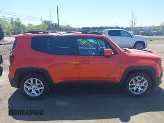 2016 Jeep Renegade Latitude with VIN ZACCJABTXGPC53077, listed as a IAAI auction lot 42134081 with 30,191 mi miles and . Bid and sale history available at carsss.com. Image 13.