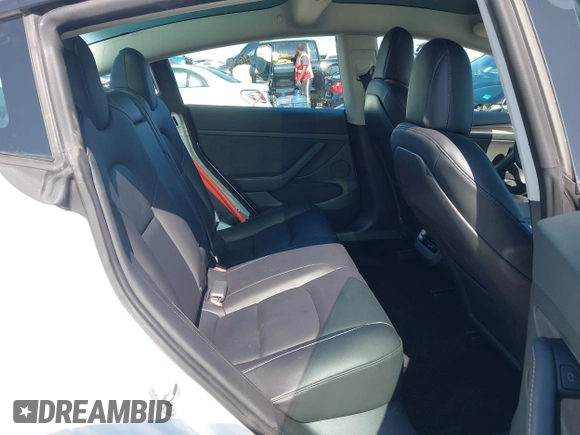 2023 Tesla Model 3 z VIN 5YJ3E1EA5PF401237, wystawiony jako IAAI lot #42520423 z przebiegiem 45 262 mil mil oraz . Historia ofert i sprzedaży dostępna na DreamBid. Obrazek 8.