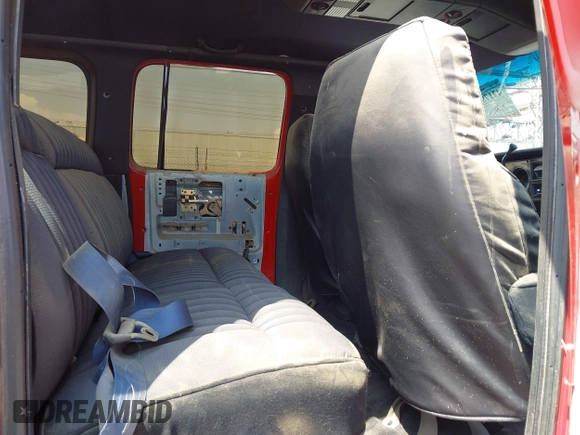 1991 GMC Suburban z VIN 1GKGR26N7MF513031, wystawiony jako IAAI lot #42179575 z przebiegiem 68 871 mil mil oraz . Historia ofert i sprzedaży dostępna na DreamBid. Obrazek 8.