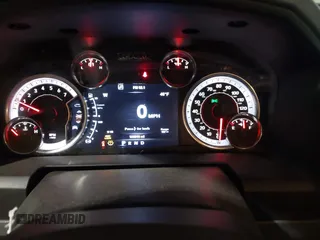 2017 Ram 1500 Big Horn z VIN 1C6RR7GT2HS549373, wystawiony jako IAAI lot #41974596 z przebiegiem 100 546 mil mil oraz . Historia ofert i sprzedaży dostępna na DreamBid. Obrazek 7.