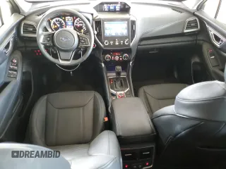 2024 Subaru Forester Touring z VIN JF2SKAMC0RH429197, wystawiony jako Copart lot #50842975 z przebiegiem 7 050 mil mil oraz Szkoda całkowita • Salvage title. Historia ofert i sprzedaży dostępna na DreamBid. Obrazek 8.