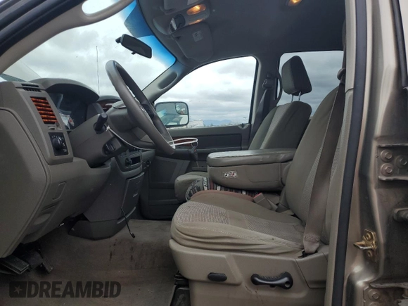 2006 Dodge 1500 SLT z VIN 1D7HU18N06S679929, wystawiony jako Copart lot #49530535 z przebiegiem 179 744 mil mil oraz Szkoda całkowita • Salvage title. Historia ofert i sprzedaży dostępna na DreamBid. Obrazek 7.