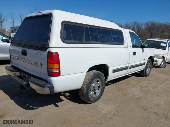2002 Chevrolet Silverado 1500 with VIN 1GCEC14W62Z172789, listed as a IAAI auction lot 41763471 with 60,134 mi miles. Bid and sale history available at carsss.com. Image 4.