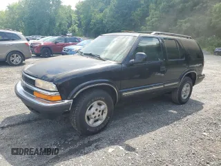 1998 Chevrolet Blazer LS with VIN 1GNDT13W6W2102082, listed as a Copart auction lot 61773115 with Not provided miles and Clean title. Bid and sale history available at DreamBid. Image 1.