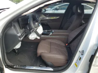 2023 BMW 7 Series 740i z VIN WBA23EH0XPCN47073, wystawiony jako Copart lot #62553344 z przebiegiem 10 799 mil mil oraz Szkoda całkowita • Salvage title. Historia ofert i sprzedaży dostępna na DreamBid. Obrazek 7.