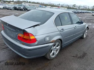 2003 BMW 3 Series 330xi z VIN WBAEW53433PG10406, wystawiony jako IAAI lot #41969841 z przebiegiem Nie podano mil oraz . Historia ofert i sprzedaży dostępna na DreamBid. Obrazek 4.