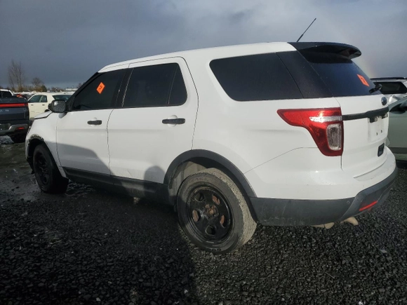 2013 Ford Utility Police Interceptor with VIN 1FM5K8AR7DGB29826, listed as a Copart auction lot 43964715 with 0 mi miles and Salvage Title. Bid and sale history available at carsss.com. Image 2.