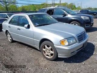 2000 Mercedes-Benz C 230 Kompressor с VIN WDBHA24G8YA842768, выставлен на аукционе IAAI как лот 42217994 с пробегом Не указан миль и . История ставок и продаж доступна на DreamBid. Изображение 1.
