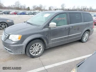 2015 Chrysler Town & Country Touring-L with VIN 2C4RC1CG4FR620989, listed as a IAAI auction lot 41407089 with 146,589 mi miles. Bid and sale history available at carsss.com. Image 17.
