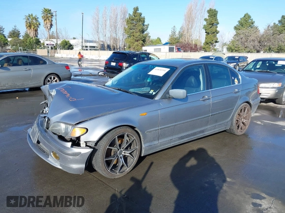2005 BMW 3 Series 330i with VIN WBAEV53425KM41897, listed as a IAAI auction lot 41818391 with 155,731 mi miles. Bid and sale history available at carsss.com. Image 2.