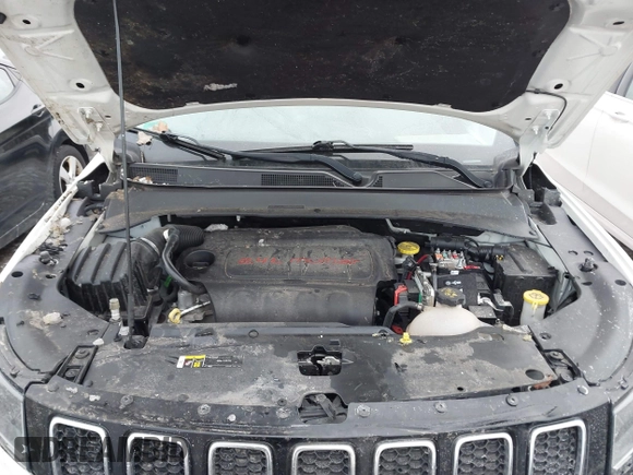 2018 Jeep Compass Altitude with VIN 3C4NJDBB3JT307076, listed as a IAAI auction lot 41387169 with 75,106 mi miles and . Bid and sale history available at carsss.com. Image 10.
