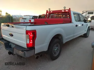 2017 Ford F-350 XL z VIN 1FT7W3AT0HED60746, wystawiony jako IAAI lot #42365684 z przebiegiem 160 642 mil mil oraz . Historia ofert i sprzedaży dostępna na DreamBid. Obrazek 4.