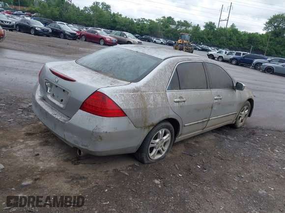 2007 Honda Accord LX SE с VIN 1HGCM56397A202695, выставлен на аукционе IAAI как лот 42305465 с пробегом 215 530 миль миль и . История ставок и продаж доступна на DreamBid. Изображение 4.