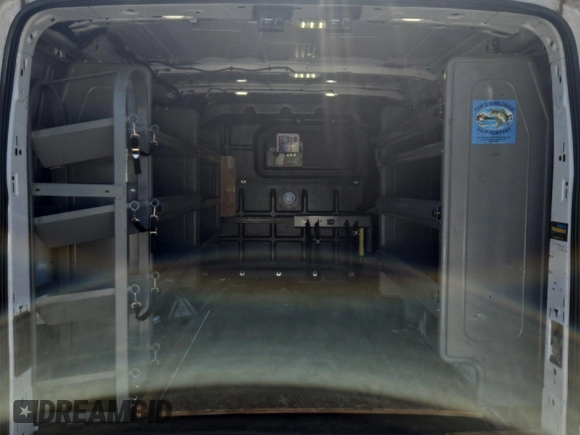 2018 Ford Transit с VIN 1FTYR1YG7JKA30182, выставлен на аукционе IAAI как лот 42774231 с пробегом 103 209 миль миль и . История ставок и продаж доступна на DreamBid. Изображение 9.