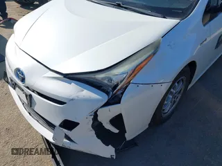 2016 Toyota Prius Two with VIN JTDKBRFUXG3001716, listed as a IAAI auction lot 42009763 with 177,132 mi miles and . Bid and sale history available at carsss.com. Image 17.