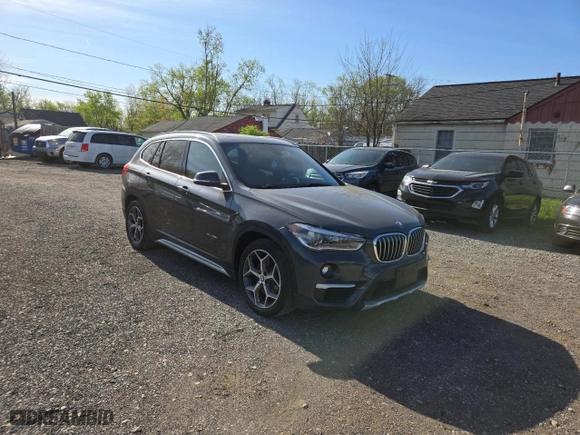 2017 BMW X1 xDrive28i with VIN WBXHT3C32H5F79305, listed as a Copart auction lot 54665865 with 113,046 mi miles and Clean Title. Bid and sale history available at carsss.com. Image 1.